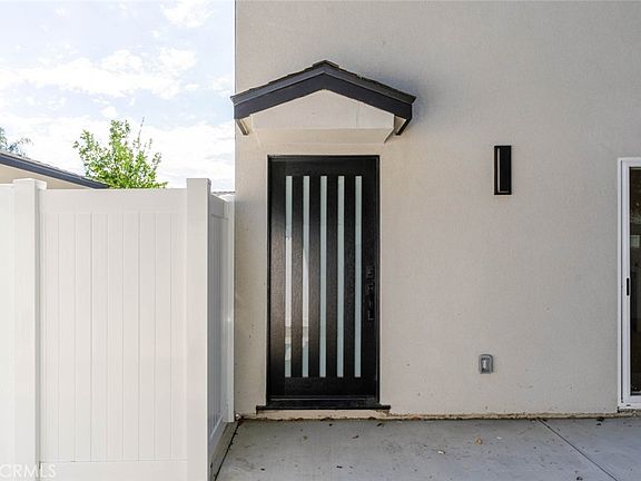 2nd image of 6837 Yolanda Ave