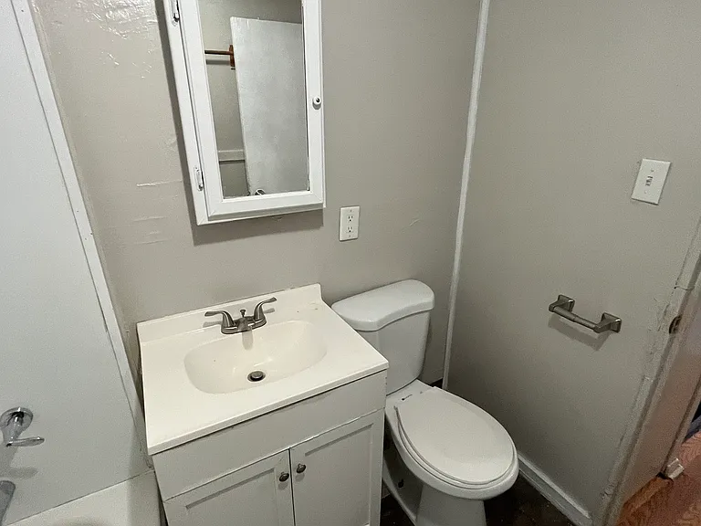 1822 Melrose Ave NW — Photo 11