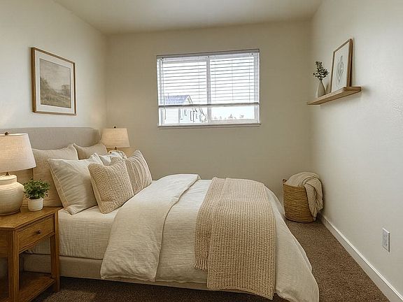 2nd image of 614 S Oakes St APT 204