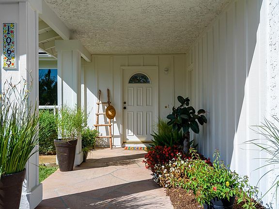 3rd image of 1065 Woodland Ave
