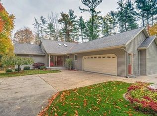 17645 Peach Ridge Ave NW, Kent City, MI 49330