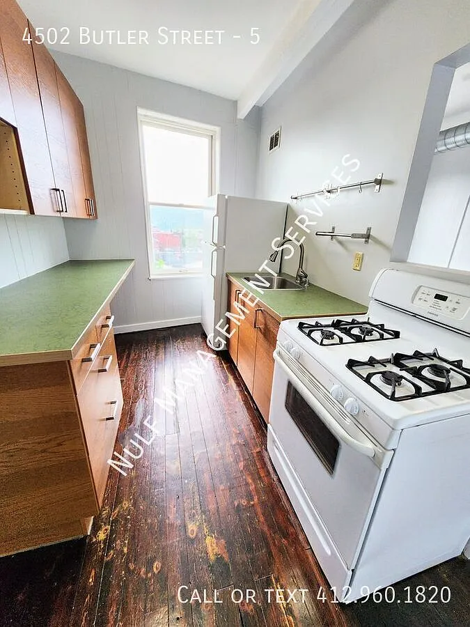 1 bed, 1 bath in Lawrenceville — Photo 1
