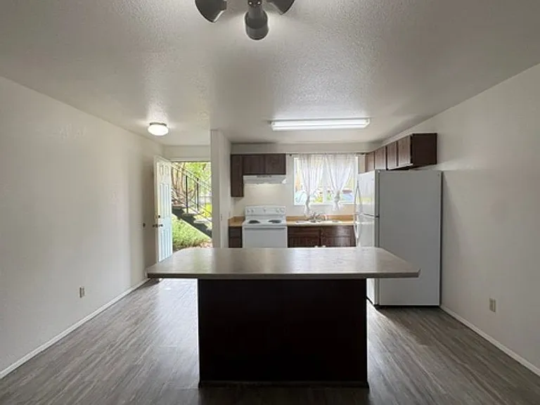 680 D St — Photo 4