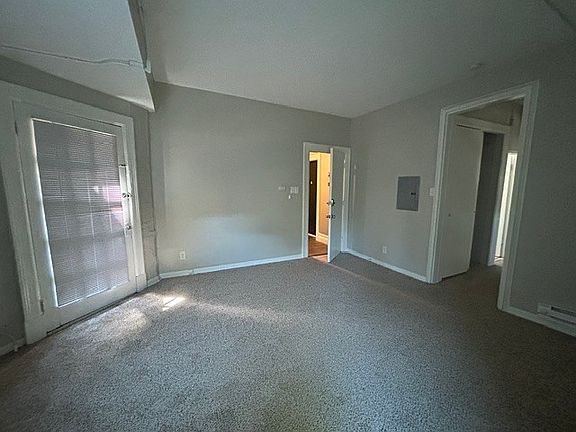 3rd image of 322 N Newstead Ave