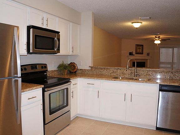2nd image of 1604 Arcadia Dr Unit 206