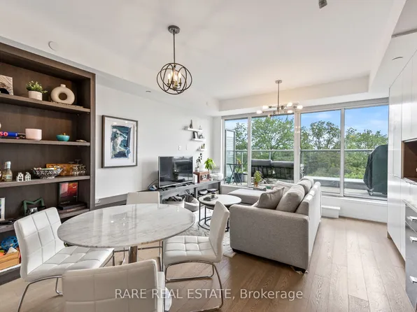835 Saint Clair Ave W #514, Toronto, ON M6C 0A8