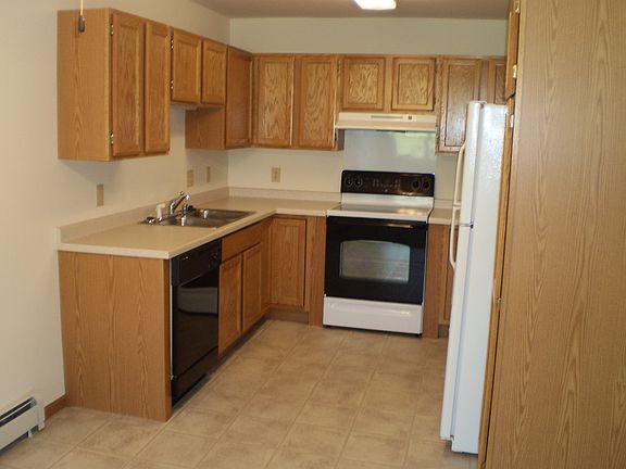 2nd image of 601 Pigeon Creek Dr #15
