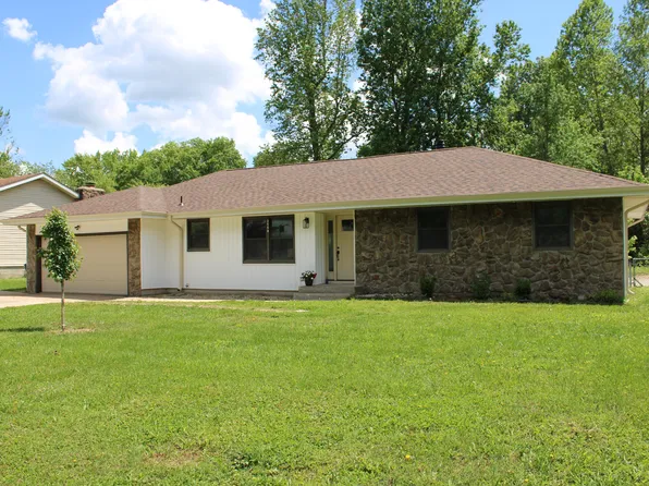 2558 W Village Lane, Springfield, MO 65807