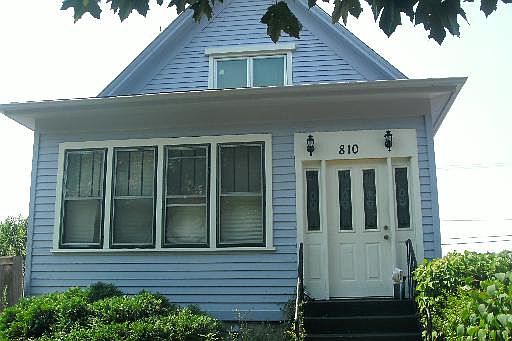 1st image of 810 N 4th Ave