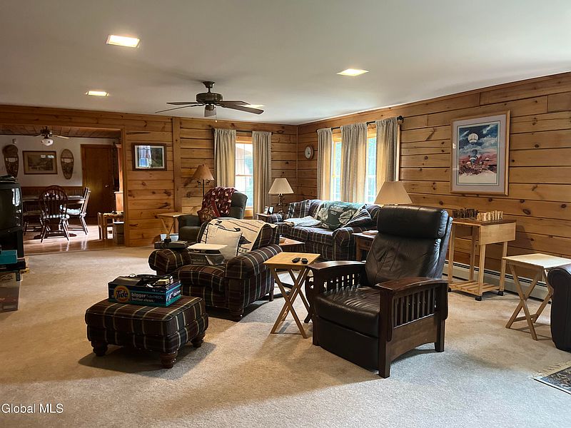 5th image of 548 White Schoolhouse Road