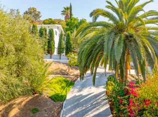 10272 Willow Springs Ln, Sunland, CA 91040