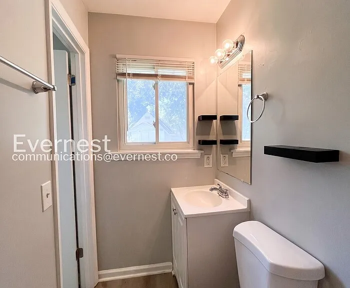 409 Alexander Dr — Photo 10