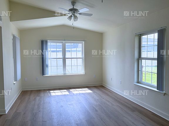2nd image of 531 Lantana Ln