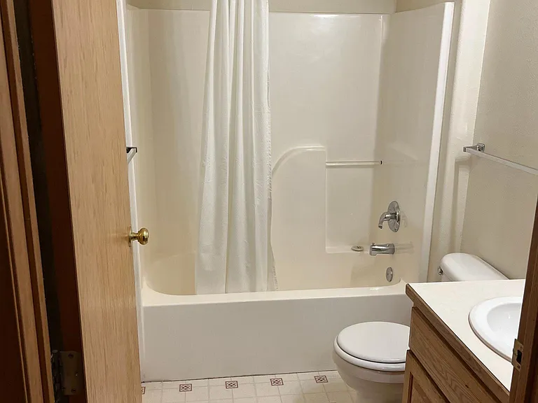 222 Spruce St — Photo 17