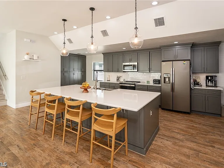 10600 McGregor Blvd — Photo 6
