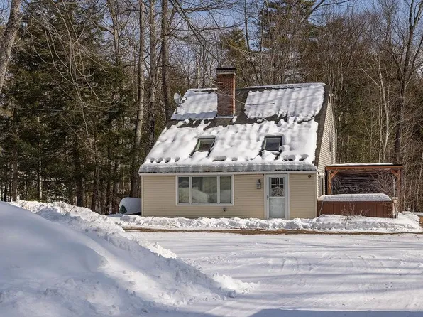 20 Fairgrounds Road, Bradford, NH 03221