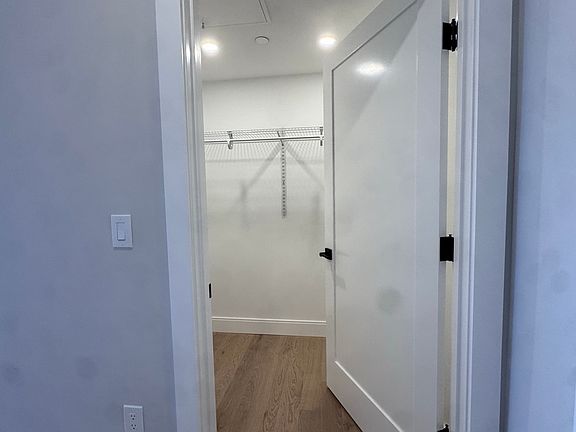 5th image of 42 Colborne Rd #1