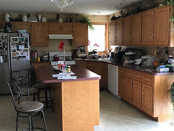 4th image of 5212 W 110th St