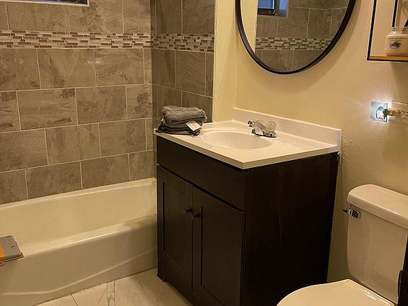 4th image of 15740 Lake Dr APT 2AR