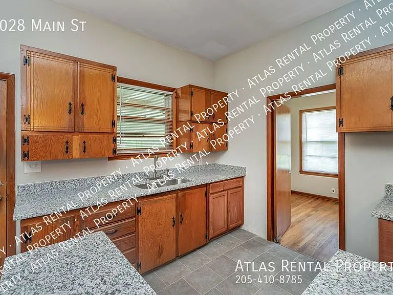 1028 Main St — Photo 23