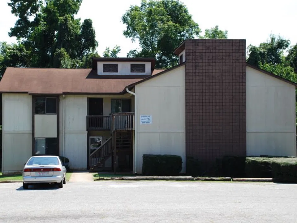 211 Kendall Ave #A