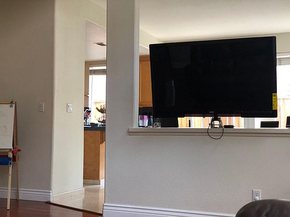4th image of 39899 Potrero Dr