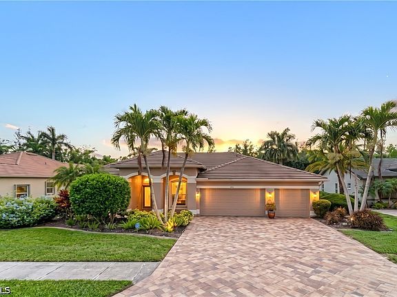 4th image of 8026 Tiger Palm Way