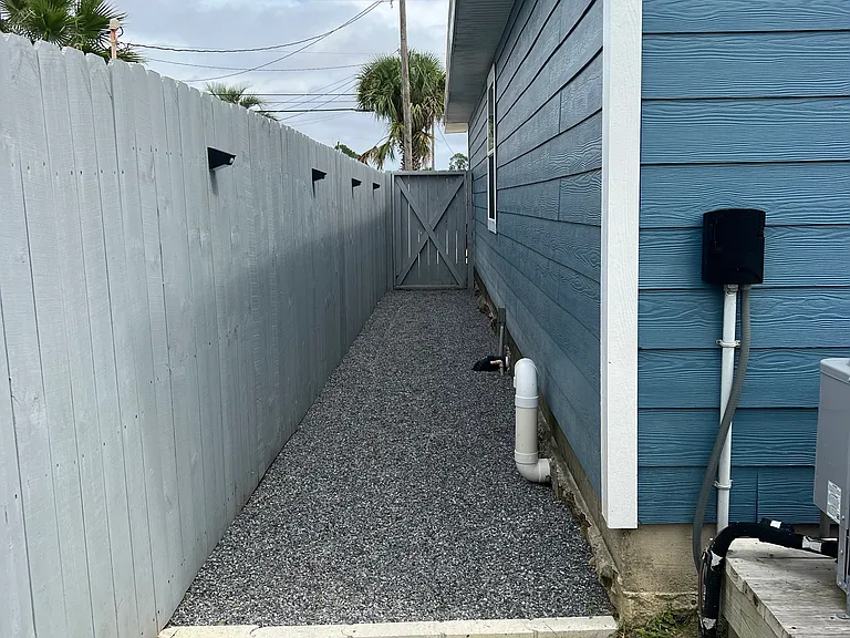 8315 Elizabeth Ave — Photo 18