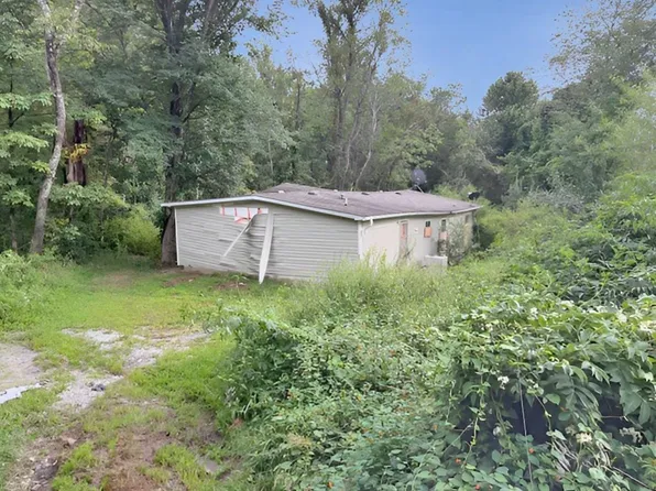 2258 Bearwallow Rd, Hendersonville, NC 28792