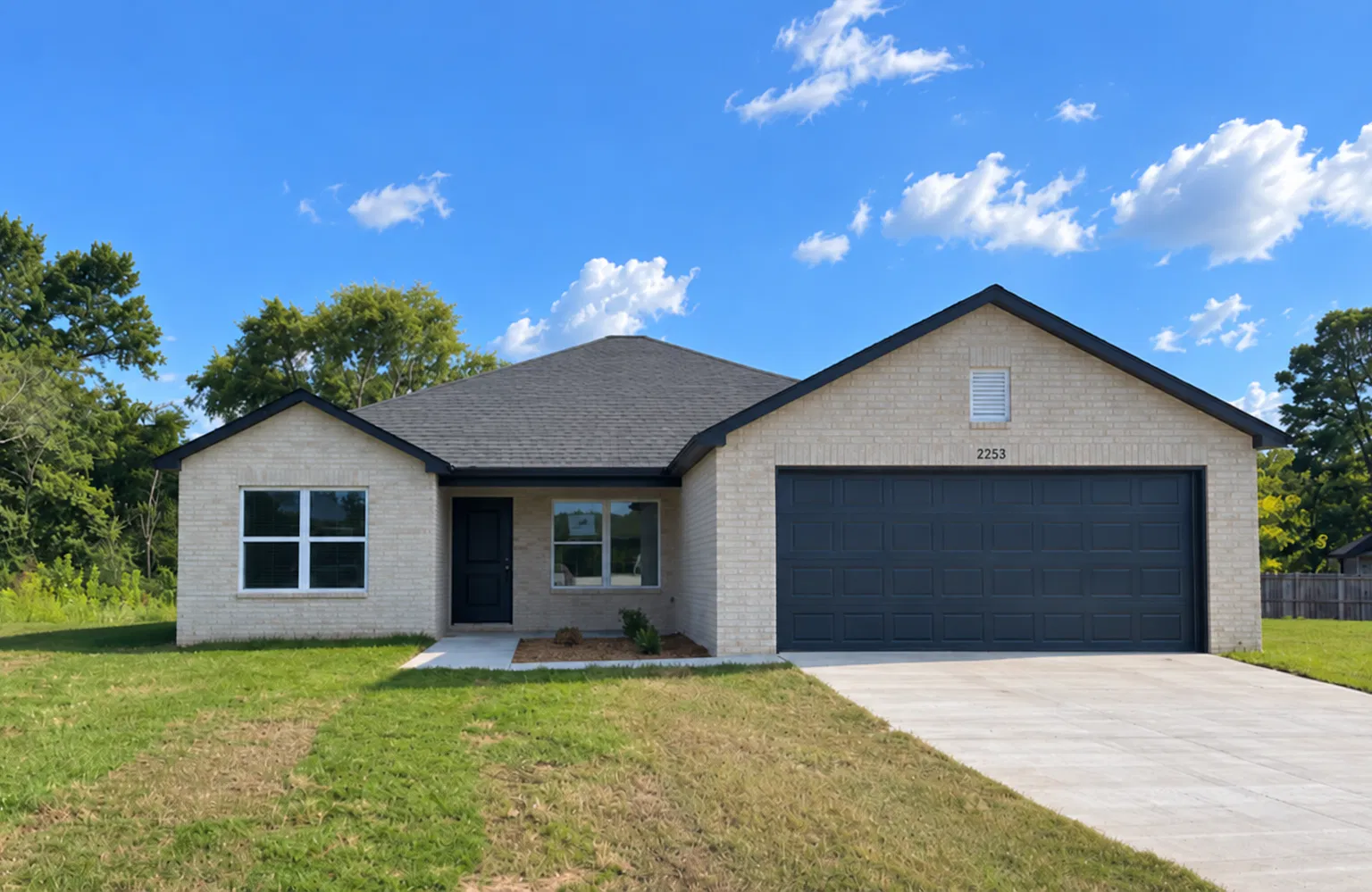 3 bed, 1633 sqft, $1,995 — Photo 1
