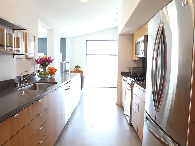 700 Main St #25 — Photo 32