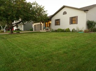 2803 Pleasant Dr S, Holmen, WI 54636