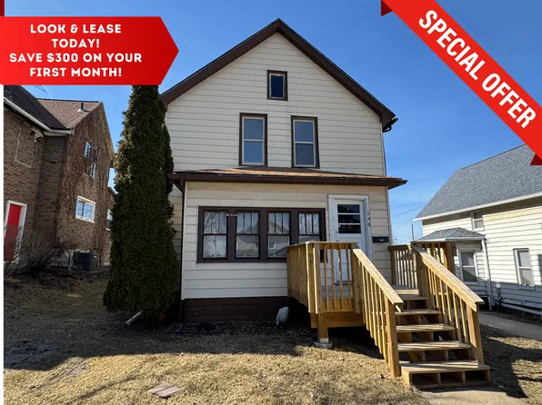 146 8th St, Silvis, IL 61282