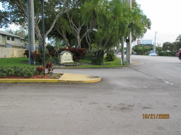 836 CRYSTAL LAKE Drive, Deerfield Beach, FL 33064