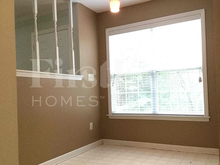 8102 Kingston Dr — Photo 6