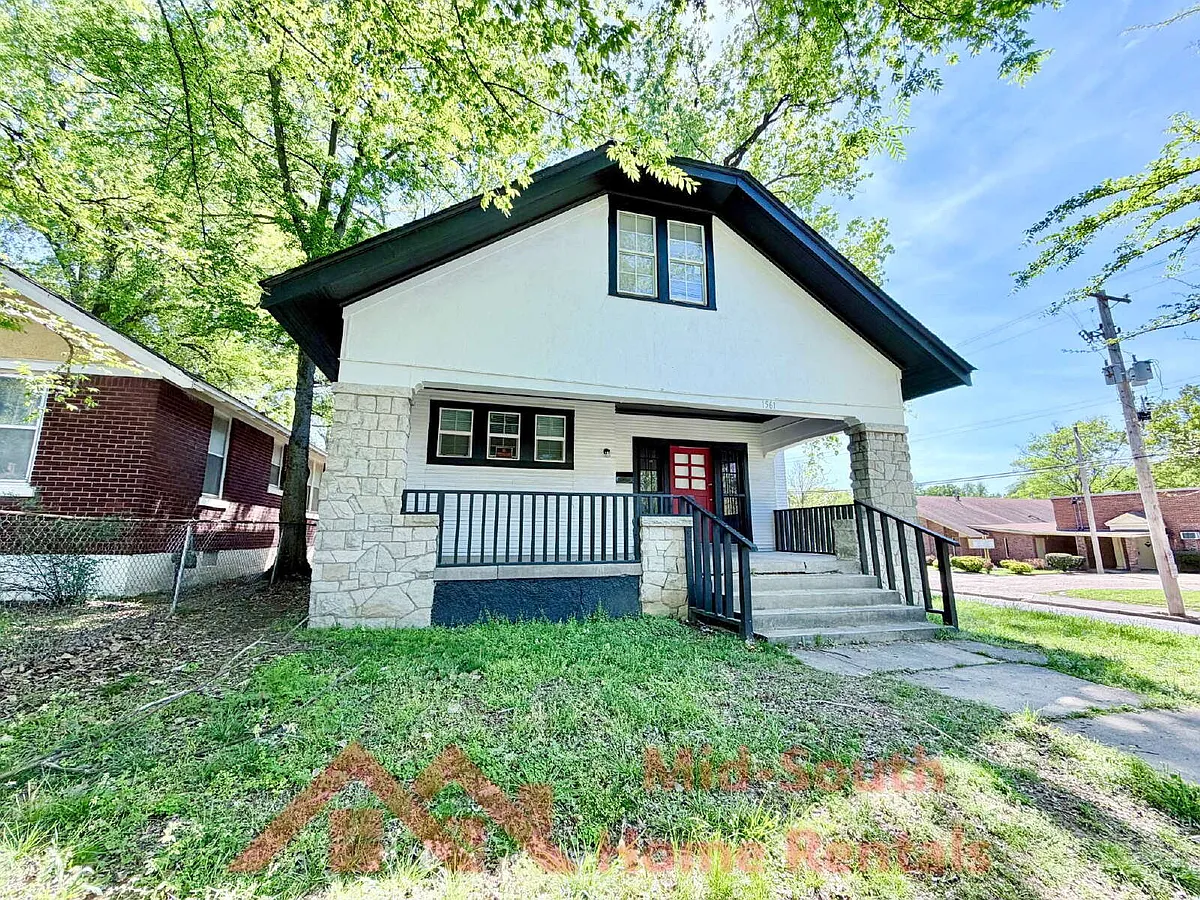 Building Photo - 1561 Foster Ave