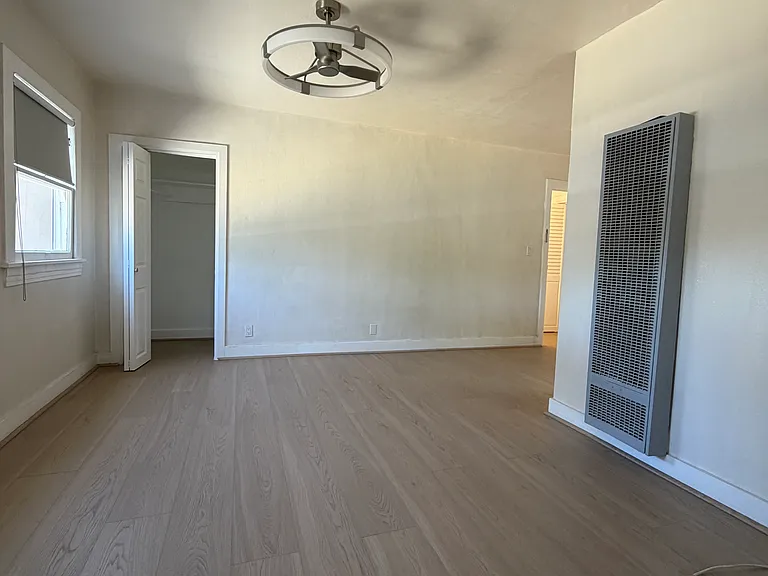 37 N Greenwood Ave — Photo 3