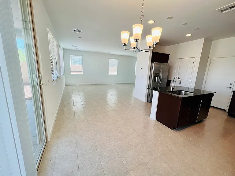6038 W Hartford Ct — Photo 3