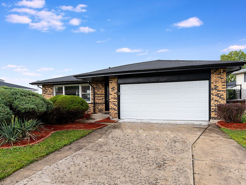 1st image of 17458 Park Ln