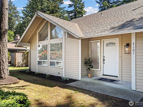 3rd image of 7101 Topaz Drive SW