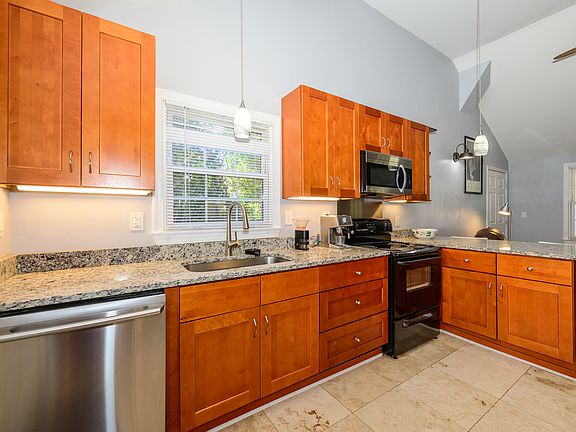 Kitchen Sink & Counter!