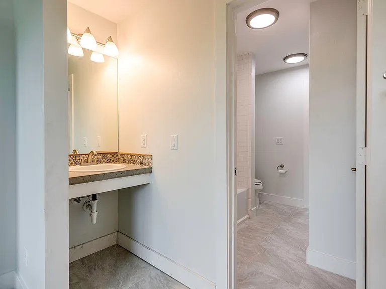 3074 Andrews Ave — Photo 13