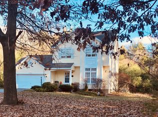 15 Forest Way, Gansevoort, NY 12831