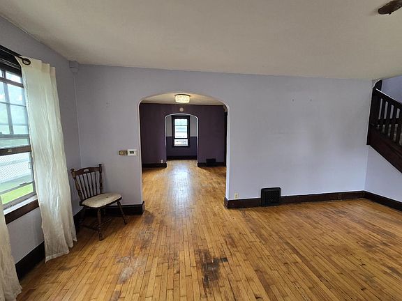 4th image of 147 E Cotton STREET