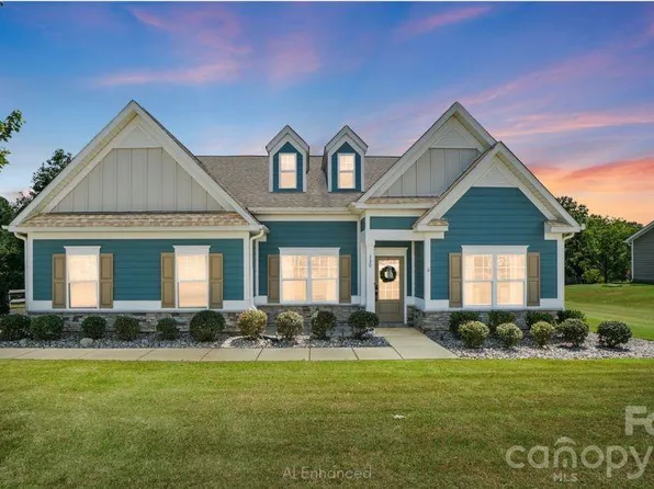 130 Sierra Chase Dr, Statesville, NC 28677