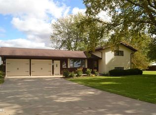 511 S Stockton Rd, Stockton, IL 61085