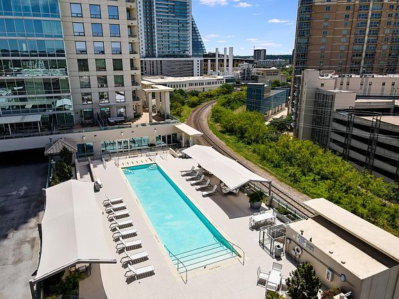 5th image of 300 Bowie St APT 708