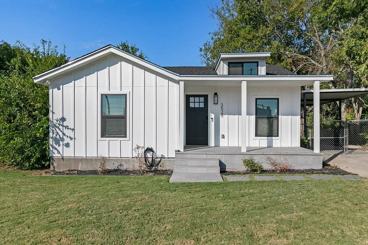 2 bed, 1.0 bath, 1100 sqft, $1,800 — Photo 1
