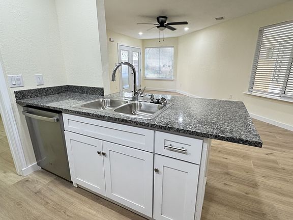 5th image of 2309 Balsam Dr APT K109