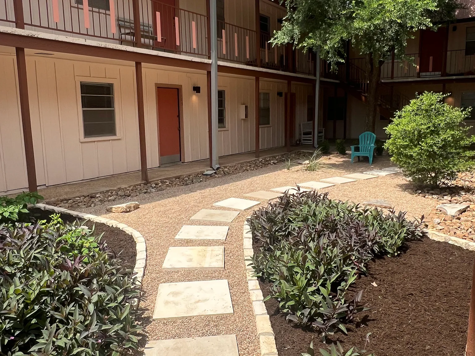 Bonaventure — Photo 1